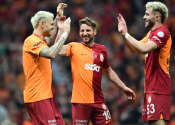 Galatasaray Sivasspor'u 6-1 mağlup etti! Fenerbahçe'nin rekorunu kırdı!