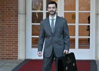 İspanyol bakandan şirketlere uyarı: Soykırıma katkıda bulunmayın