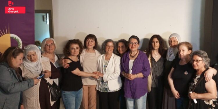 Gültan Kışanak: Kadınlar yaşamı var etmek için direniyorlar