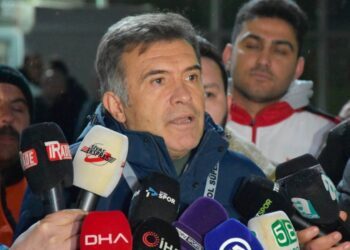 Kimse siyasi çıkarları için Beşiktaş'a ayar vermeye kalkmasın