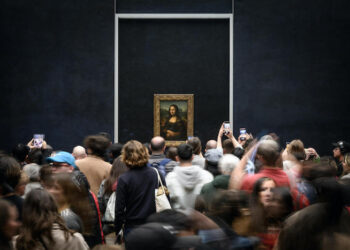 LOUVRE MÜZESİ | Günde 20 bin ziyaretçi çekiyor; Mona Lisa tablosuna özel bir oda ayrılması gündemde