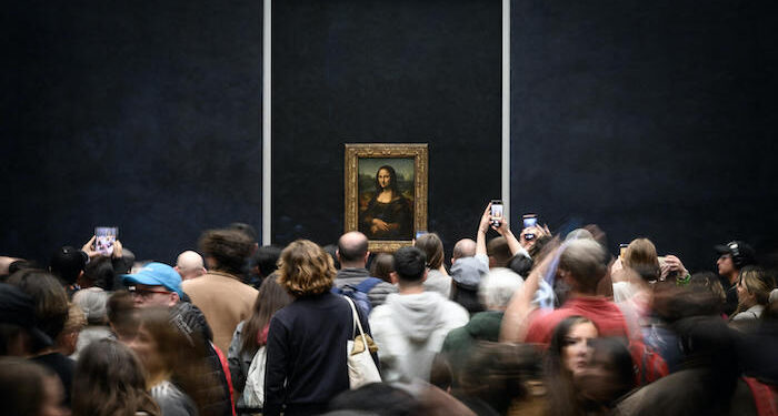 LOUVRE MÜZESİ | Günde 20 bin ziyaretçi çekiyor; Mona Lisa tablosuna özel bir oda ayrılması gündemde