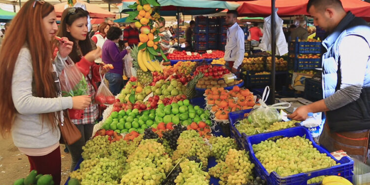 Mahfi Eğilmez: Enflasyon yaz aylarında baz etkisiyle düşecek, ekonomi programıyla ilgisi yok