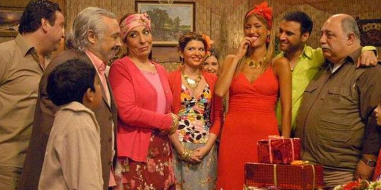 Melek Baykal'dan yıllar sonra gelen  'Cennet Mahallesi' itirafı: Çağla Şıkel ve Alişan ile oynamam demiştim