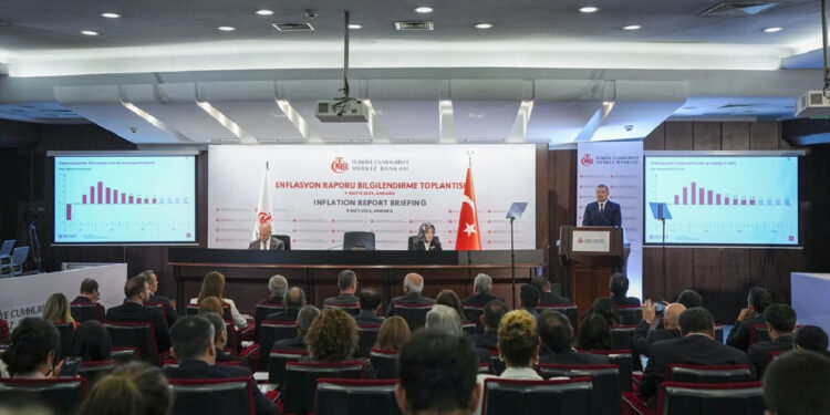 Merkez Bankası da havlu attı