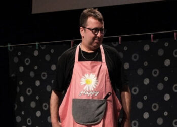 Murat Kurum esprisi nedeniyle AKM'deki oyunları iptal edilen komedyene, İBB kapılarını açtı