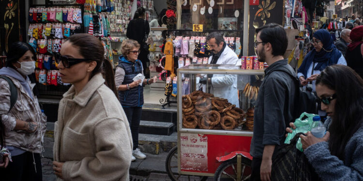Nisan ayı enflasyon verileri açıklandı. Yıllık enflasyon: TÜİK’e göre yüzde 69,80; ENAG’a göre yüzde 124,35