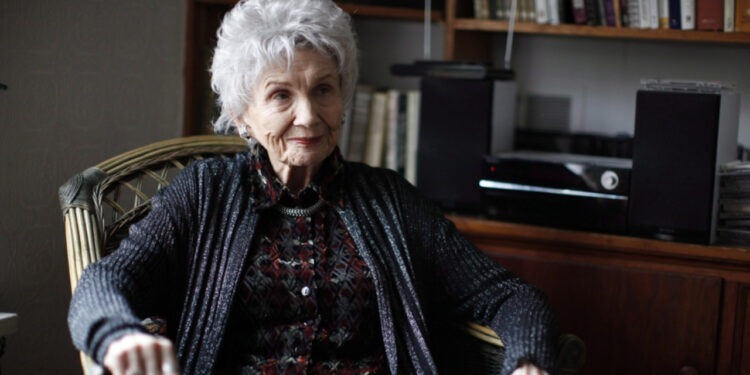 Nobel ödüllü Kanadalı yazar Alice Munro hayatını kaybetti