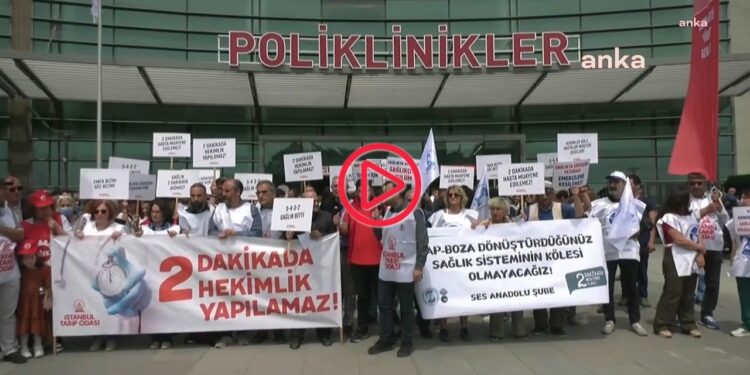 Sağlık çalışanlarında 'iki dakikada bir muayene' protestosu: 'Sorunun kaynağı iktidardır'