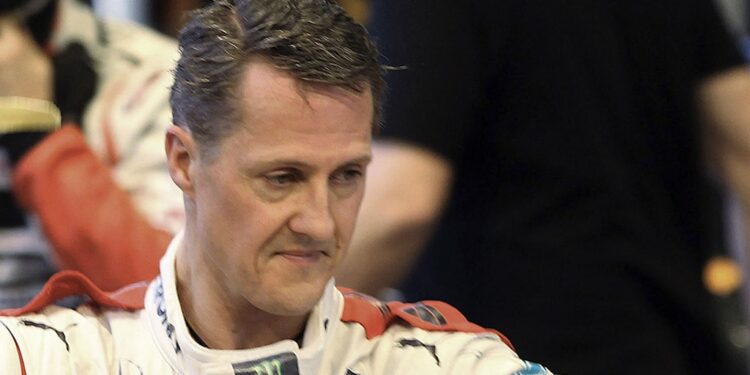 Schumacher’in tedavi masrafları için  saatleri de satıldı