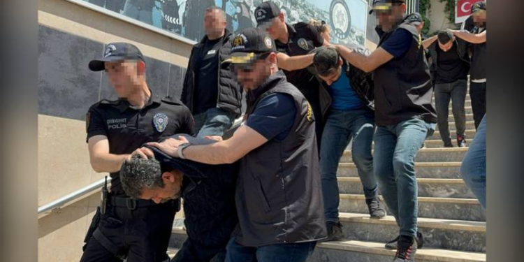 Üsküdar'da 3 kişinin öldüğü silahlı çatışmanın failleri adliyede: Bize pusu kurdular!