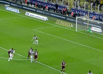 Fenerbahçe, yabancı VAR hakemi geldikten sonra hiç penaltı kazanamadı