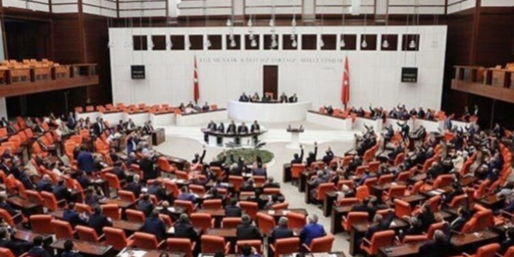 Dokunulmazlık dosyaları Meclis Başkanlığı’na sunuldu