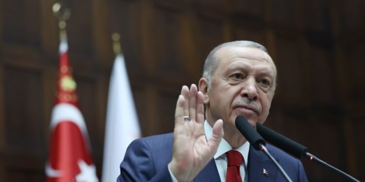 Cumhurbaşkanı Erdoğan, “Türkiye Lübnan’ın yanında” mesajı verdi, İsrail Dışişleri Bakanı “Savaş suçlusu” dedi