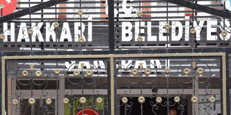 115 sanatçı ve aydından ortak açıklama: Kayyım uygulamasına son verilmelidir!