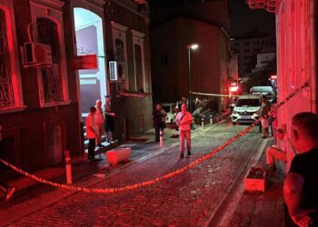 14 ve 12 yaşındaki Uğraş kardeşler otel odasında ölü bulundu