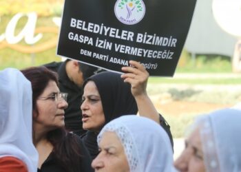 Nöbet eylemleri sürüyor: Kayyıma karşı omuz omuza