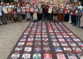 Kayıp yakınlarının eylemi 800’üncü haftasında: Kemiklerimizi istiyoruz