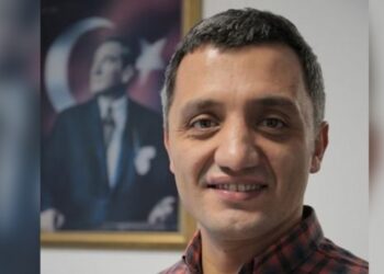 ‘Kürtçeye şerh koymaya çalışıyoruz’ diyen başkana tepki
