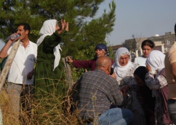 Yangında hayatını kaybeden 2 kişi defnedildi