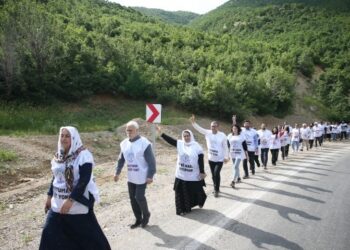 Demokrasi yürüyüşünün ilk günü büyük coşkuyla tamamlandı