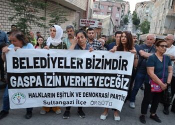 İstanbul’un birçok ilçesinde tecrit ve kayyım protestosu