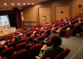 İşçi sempozyumunda ‘toplumsal mücadele’ vurgusu