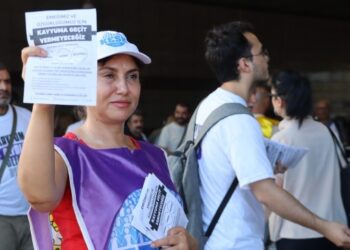 ‘Kayyıma geçit yok’ mitingi için bildiri dağıtımı