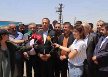 CHP heyeti yangın bölgesinde: Savcılar göreve çağrıldı