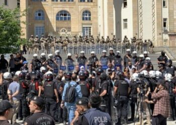 Kayyıma karşı nöbetteler: Sonuna kadar direneceğiz