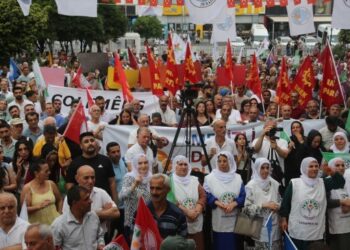 Hatimoğulları: Halklar kazanacak   Bayındır: İrademize sahip çıkıyoruz