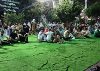 Çat: Her hafta Akdeniz Belediyesi önünde nöbette olacağız