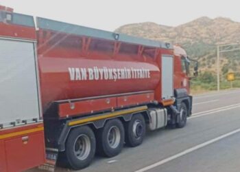 Wan’dan yangın bölgesine ekip