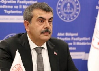 Eğitim Sen’den Tekin’e tepki