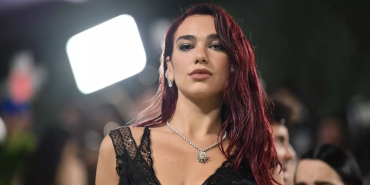 88 milyon takipçili hesabından İsrail’e “soykırımcı” diyen Dua Lipa: “Tepkileri göze alıyorum”