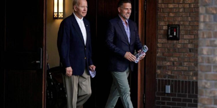 ABD Başkanı Joe Biden'ın oğlu Hunter Biden, uyuşturucu etkisindeyken silah satın almakla suçlandığı davada suçlu bulundu