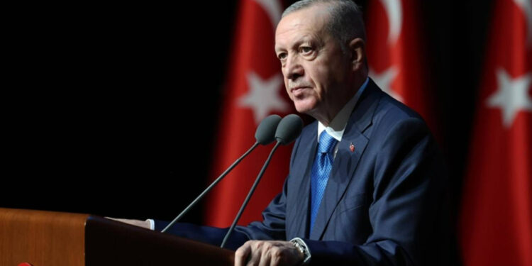 AKP reform çalışmaları için kolları sıvadı: Öncelik emekli, işçi ve öğrencilerde olacak