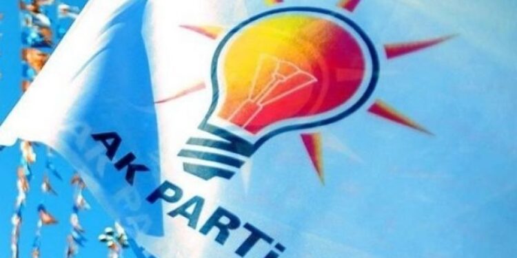 AKP’de deprem: 7 il başkanı görevden alındı