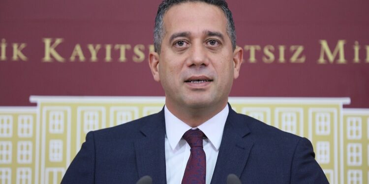 AKP’de tasarruf dönemi: Sağlık Bakanı, kalibrasyon için alınan uçakla seyahat etmiş