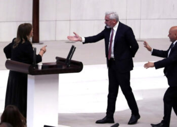 AKP'li Ensarioğlu ile DEM Partili Beştaş arasında 'şerefsiz' tartışması