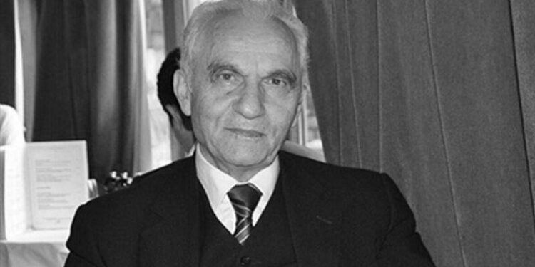 AKP'nin ilk dışişleri bakanı Yaşar Yakış hayatını kaybetti