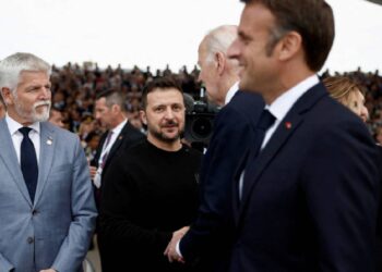 AP seçim sonucunda madalyonun öbür yüzü: Ukrayna'nın silahlandırılmasına, Rusya yaptırımlarına karşı çıkanlar kazanım elde etti