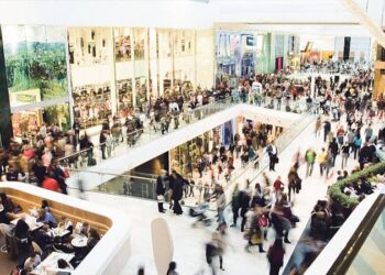 AVM ciroları martta yıllık yüzde 75,7 arttı