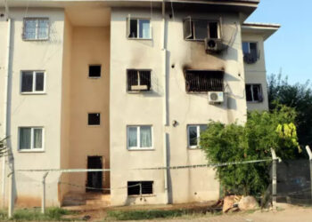 Adana’da yangın faciası: Anne ve 1 yaşındaki bebeği hayatını kaybetti