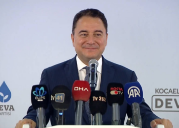 Ali Babacan'dan hükümetin elektrik zammı ve ekonomi politikalarına sert tepki