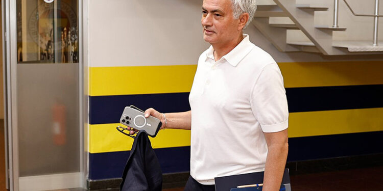 Ali Koç, Jose Mourinho’nun maliyetini açıkladı; ekibiyle birlikte yıllık 12 milyon Euro