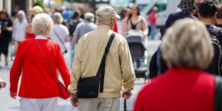 Almanya'da nüfus ancak göçle artacak