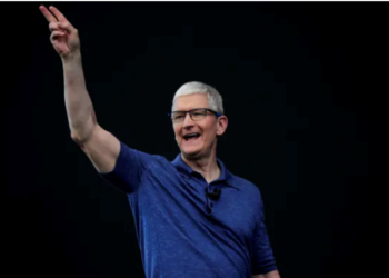 Apple, Siri’yi ChatGPT ile güçlendireceğini açıkladı. Elon Musk’tan uyarı: “Apple verilerinizi OpenAI’ye teslim edecek”