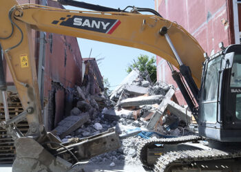 Arnavutköy İmrahor'da yıkım kararı, yıkımdan bir gün önce geldi: Oylarımızı aldılar, evlerimizi yıktılar