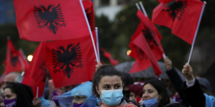 Arnavutluk, artık ‘nüfusunun çoğunluğu Müslüman ülke’ değil